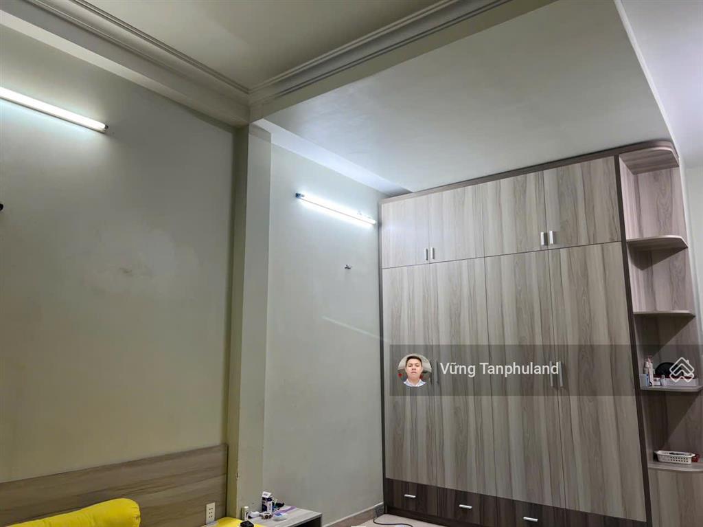 Bán nhà đường lê sát, tân phú hẻm 8m xe hơi 3 lầu 4mx25m 10.x tỷ