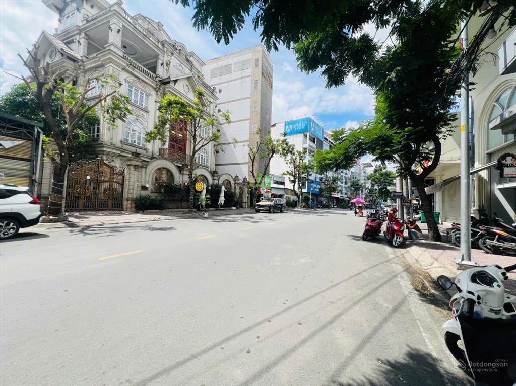 Bán nhà đường 20m tân kỳ tân quý đối diện siêu thị aeon mall  5,2mx18m  giá 16 tỷ