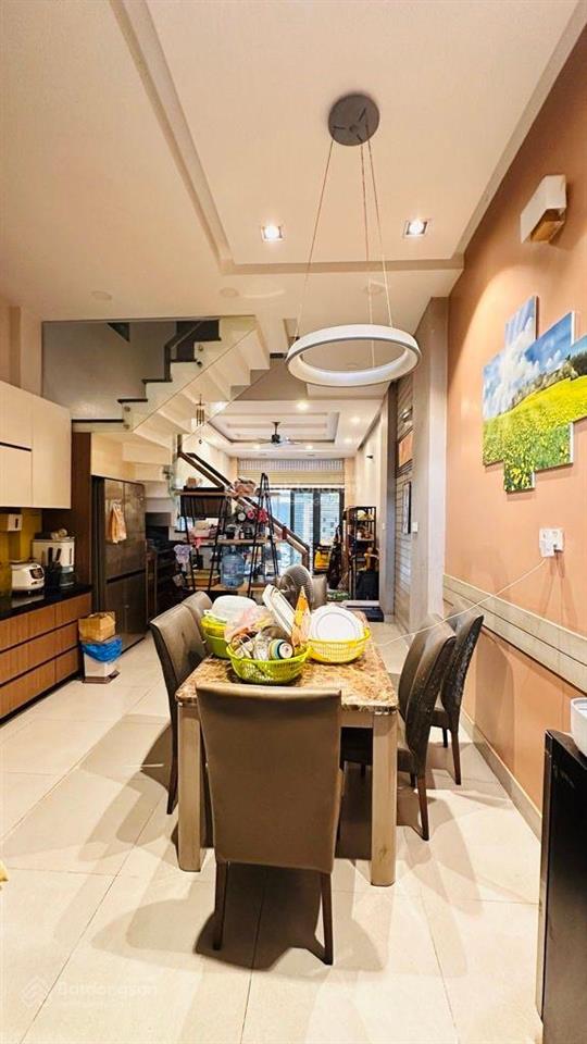 Nhà mới 4 tầng, hxh kha vạn cân, sàn 200m2 sẵn ở ngay 8tỷ