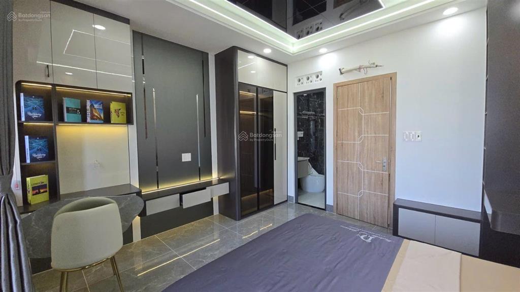 Lãi bank cao, xây chưa kịp ở bán nhà xây mới 5 tầng full nội thất hơn 9 tỷ