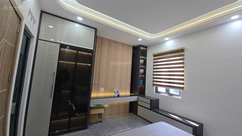 Lãi bank cao, xây chưa kịp ở bán nhà xây mới 5 tầng full nội thất hơn 9 tỷ