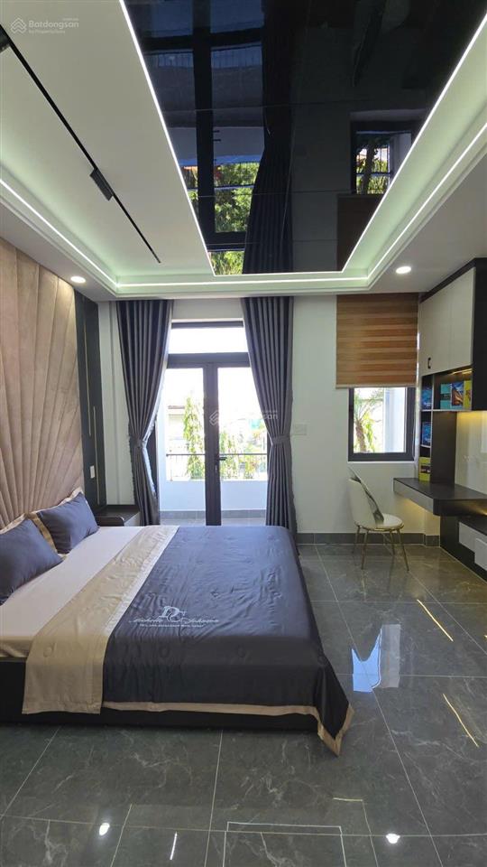 Lãi bank cao, xây chưa kịp ở bán nhà xây mới 5 tầng full nội thất hơn 9 tỷ