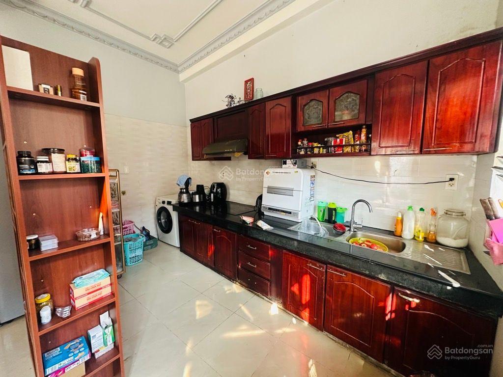 Bán kín biệt thự 200m2 có sân vườn hơn 10tỷ kha vạn cân thủ đức