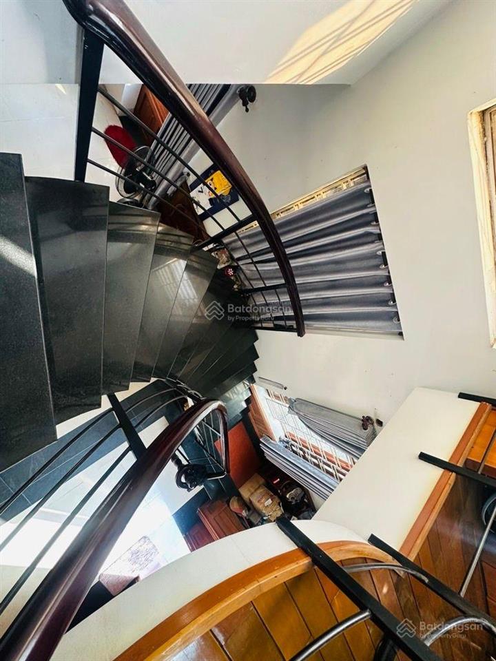 Bán kín biệt thự 200m2 có sân vườn hơn 10tỷ kha vạn cân thủ đức