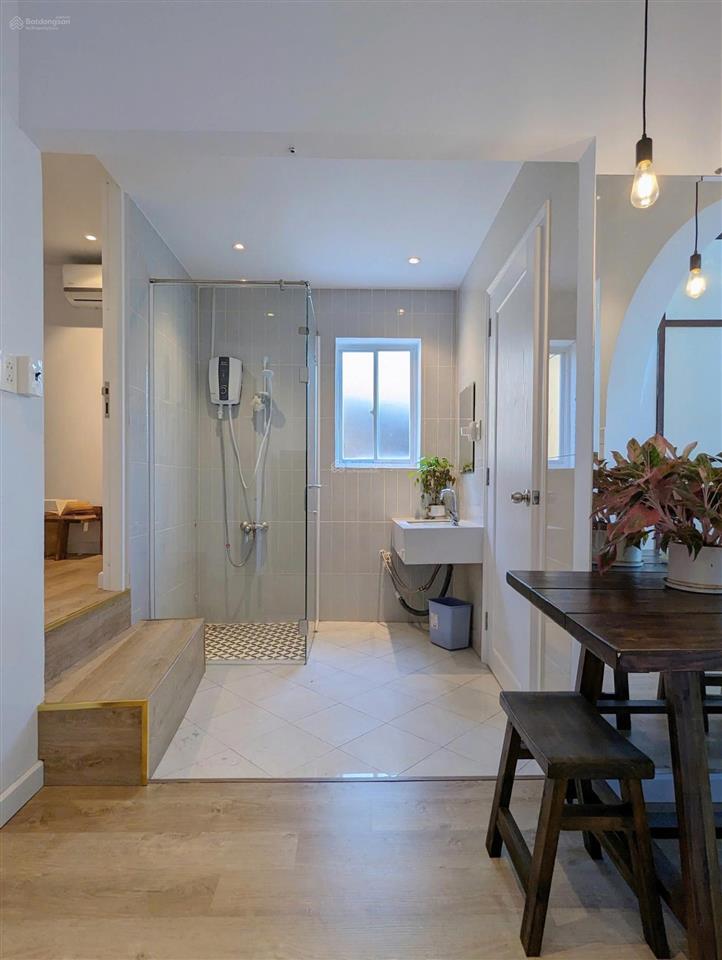 Cho thuê siêu phẩm siêu hiếm trống sát q1, đường siêu đẹp thiết kế siêu xinh