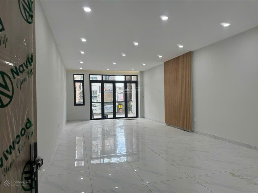Bán nhà mặt tiền trần quang khải, quận 1  5x21m (nở hậu 5,5m)  4 tầng, hđt 100tr/tháng.
