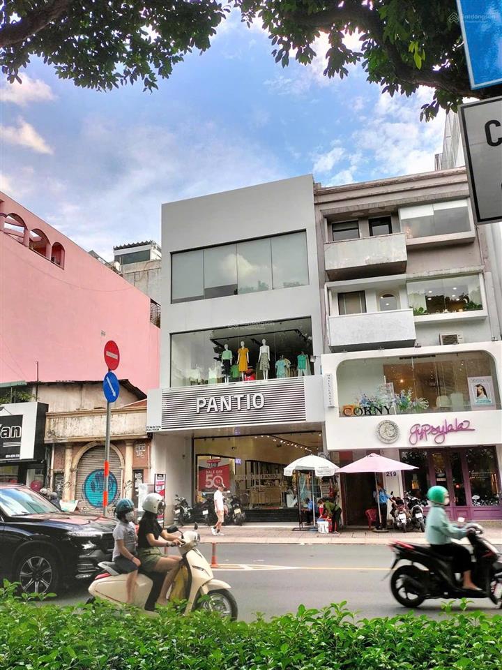 Cho thuê siêu phẩm 215a215b hai bà trưng  8x25m  3 tầng trống suốt mới đẹp  giá thuê 250 triệu