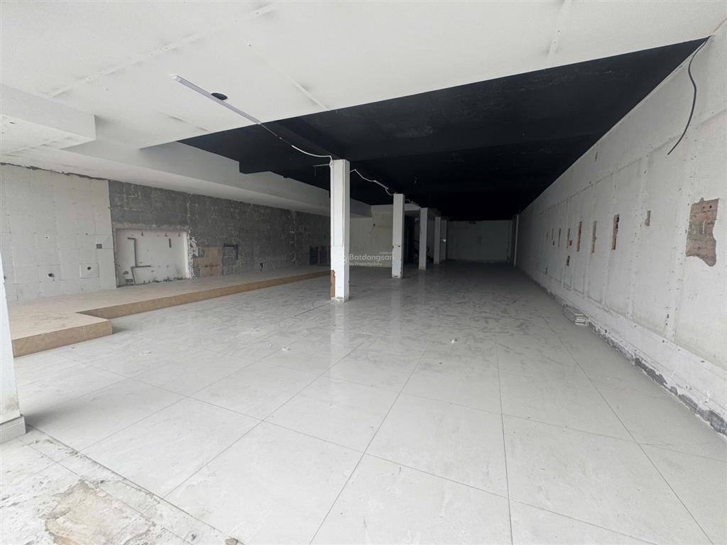 Cho thuê mặt tiền nam kỳ khởi nghĩa, quận 3, ngang 11 x25m, 5 tầng thang máy,  0705 214 ***