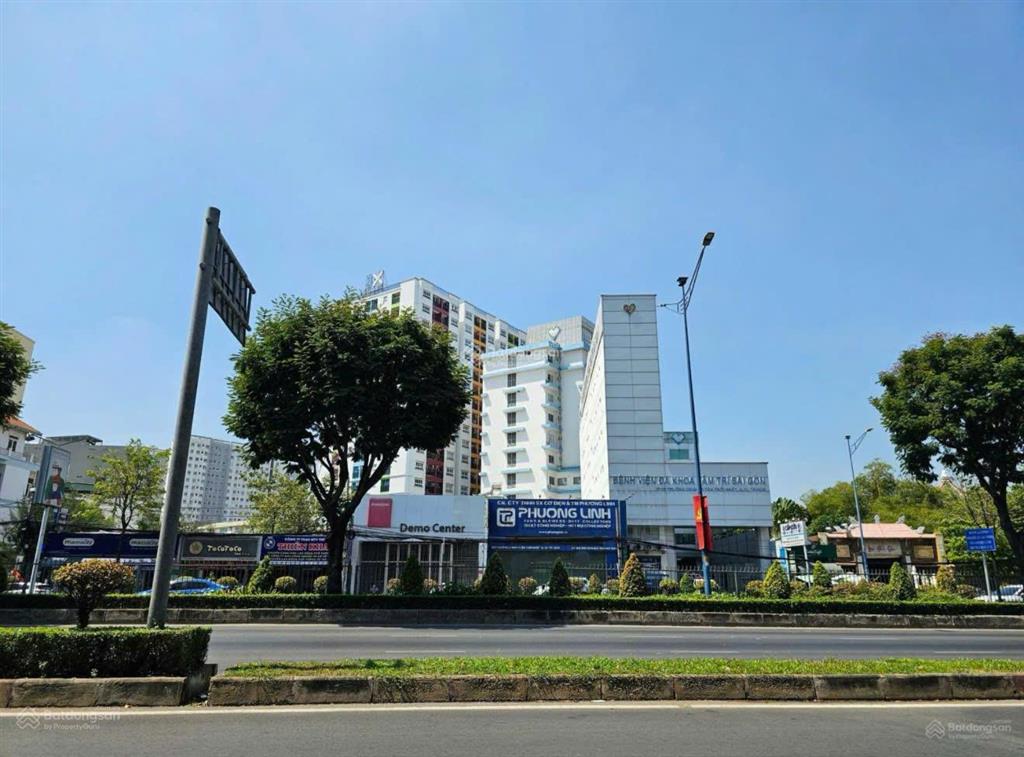 Mặt tiền trường chinh ( ngay cầu tham lương )  21x53m  trệt lửng  giá 70 triệu/căn  0705 214 ***