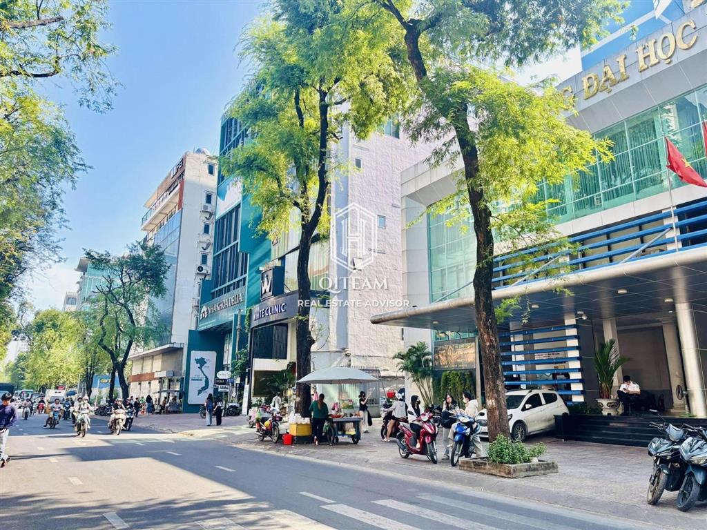 Cho thuê mặt bằng đắc địa ngang 20m quận 3  giá giảm sốc 20x35m  5 tầng   0705 214 ***