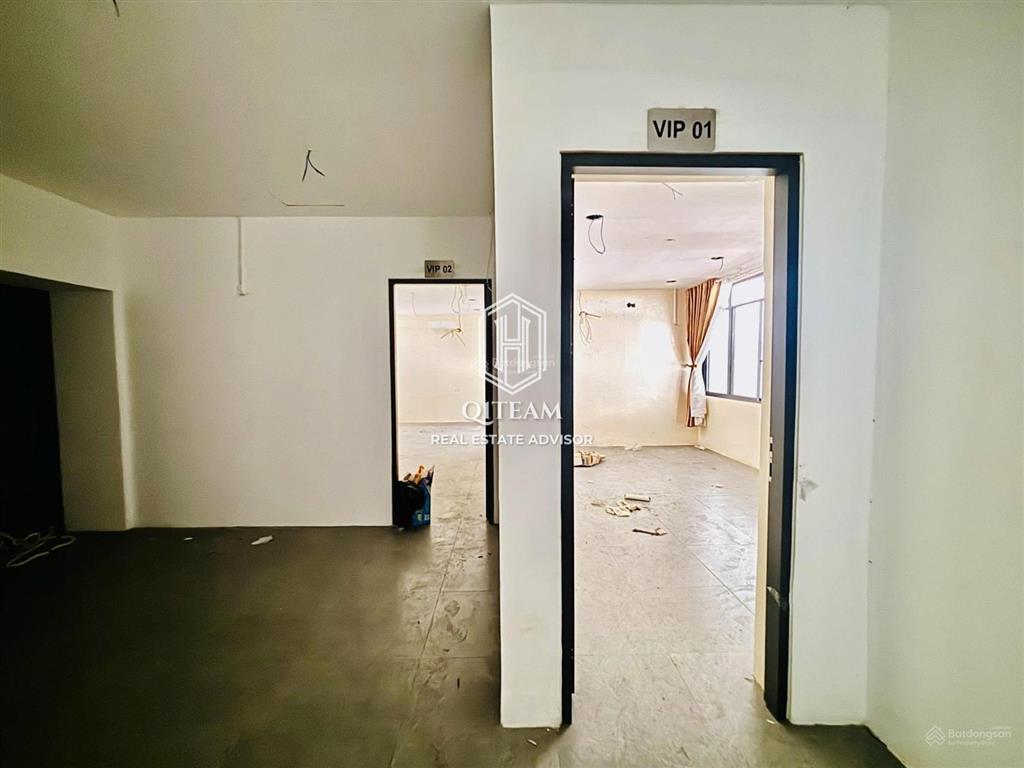Cho thuê mặt bằng đắc địa ngang 20m quận 3  giá giảm sốc 20x35m  5 tầng   0705 214 ***