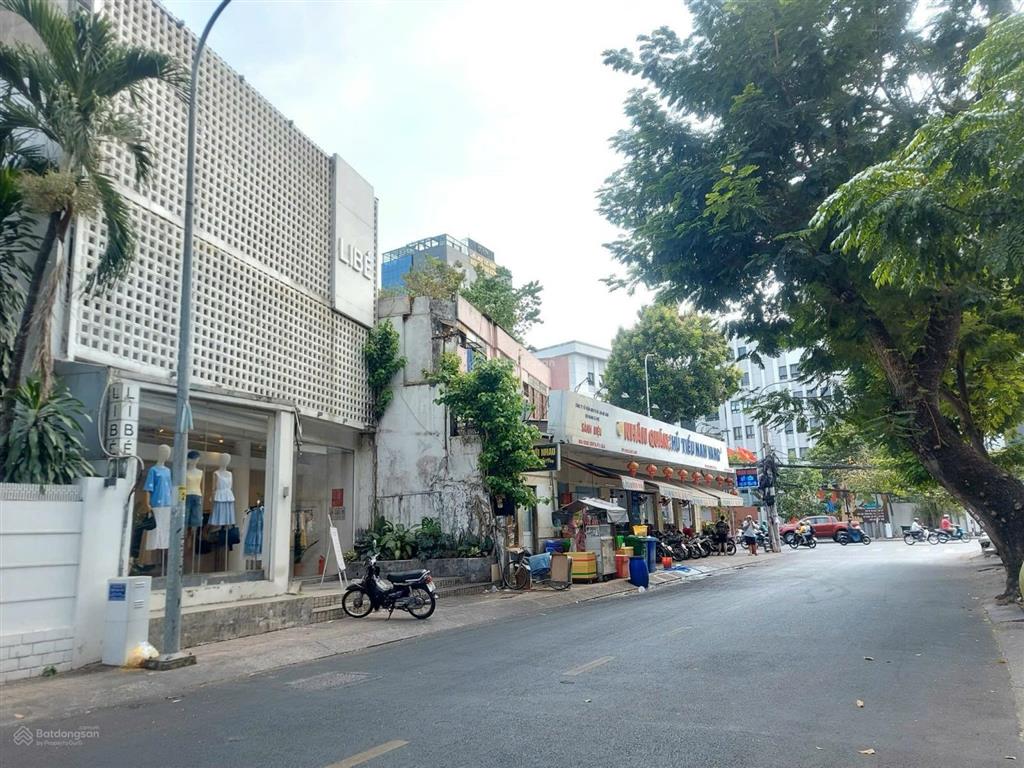Cho thuê nhà mặt tiền 65 tú xương, quận 3  10x16m  3 lầu  giá thuê 150 triệu/th . 0705 214 ***