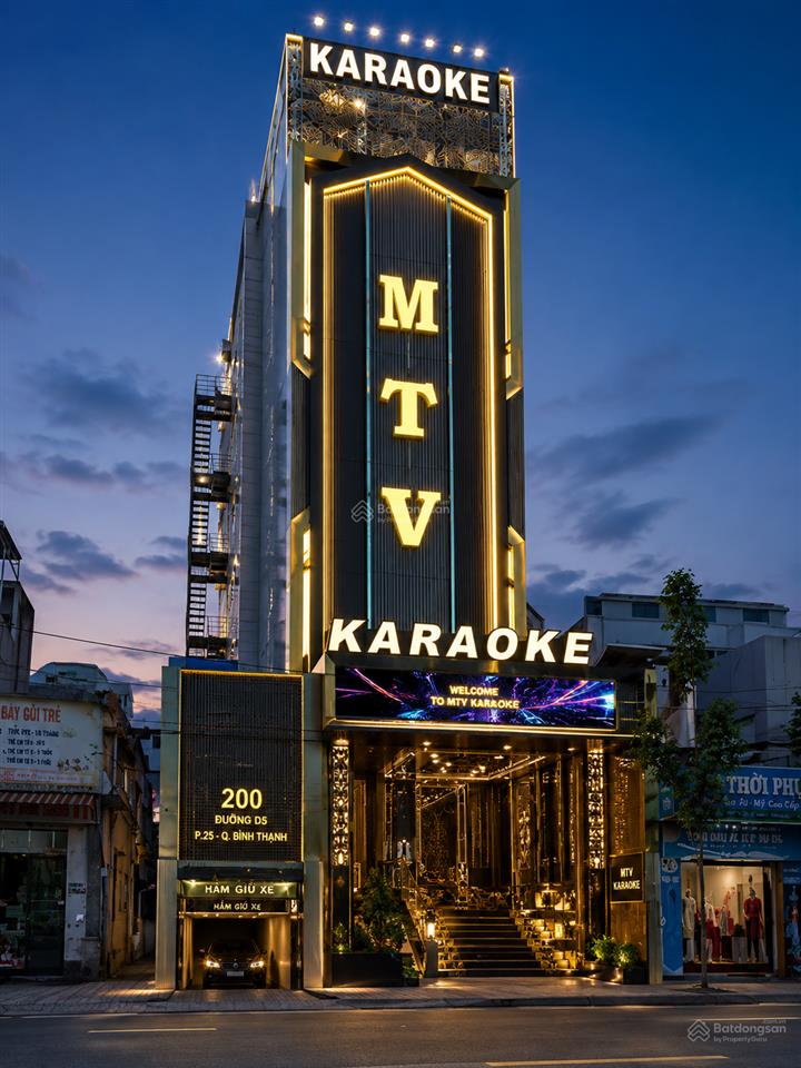 Gia đình tôi cần bán tòa nhà karaoke cao cấp  hầm 9 tầng  hđt 200 triệu/tháng  giá 42 tỷ