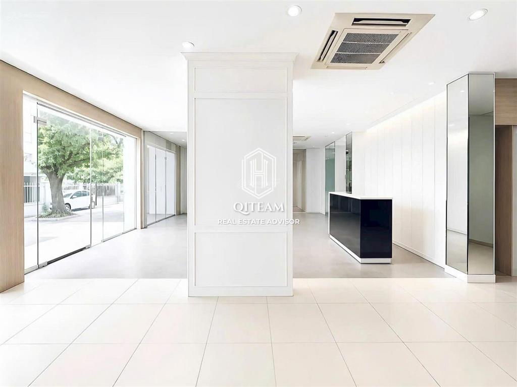 Cho thuê tòa nhà mặt tiền 235 võ thị sáu quận 3  12x15m  5 tầng thang máy   0705 214 ***
