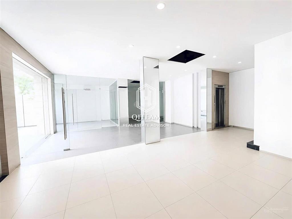Cho thuê tòa nhà mặt tiền 235 võ thị sáu quận 3  12x15m  5 tầng thang máy   0705 214 ***