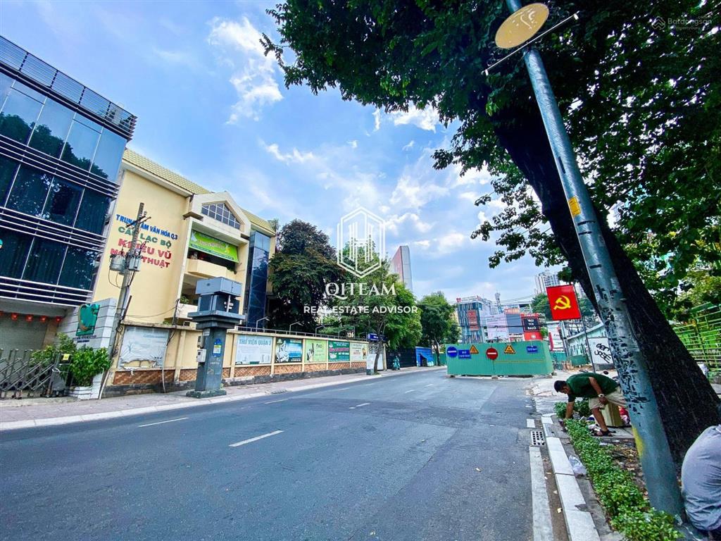 Cho thuê tòa nhà mặt tiền 235 võ thị sáu quận 3  12x15m  5 tầng thang máy   0705 214 ***