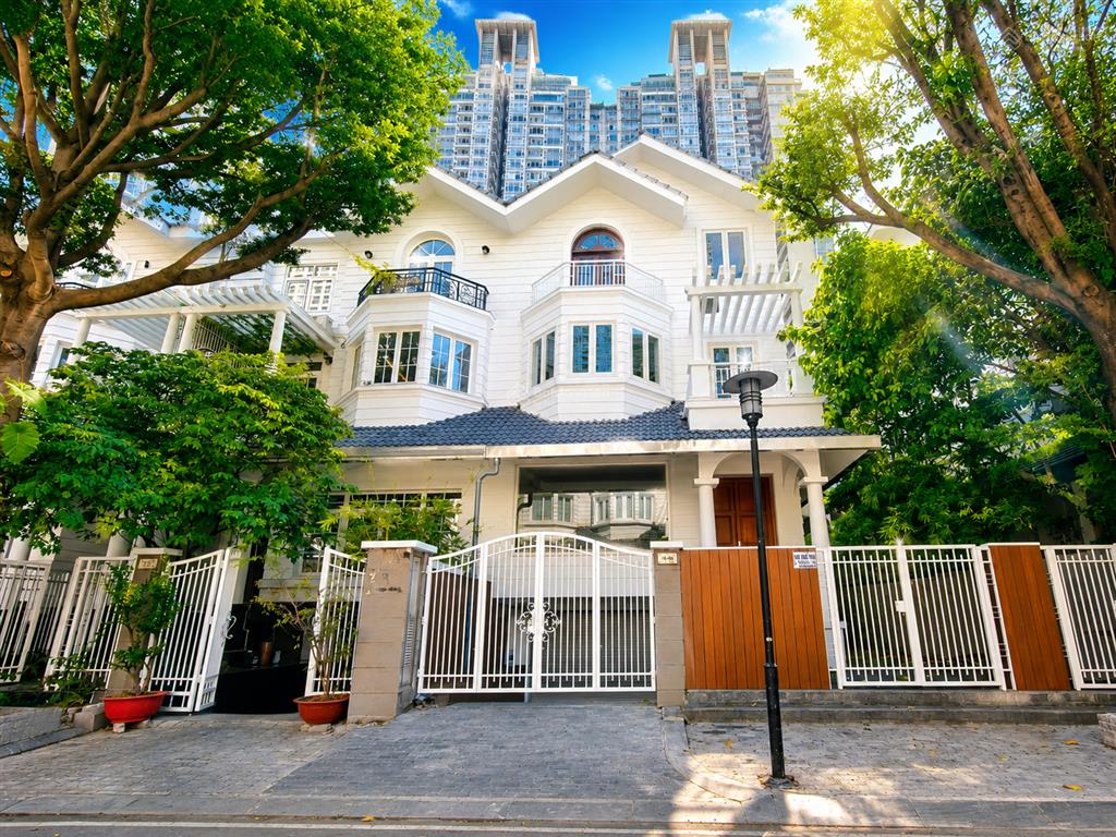 Cho thuê biệt thự sài gòn pearl, bình thạnh  10x20m  hầm 4 tầng giá thuê 120triệu.  0705 214 ***