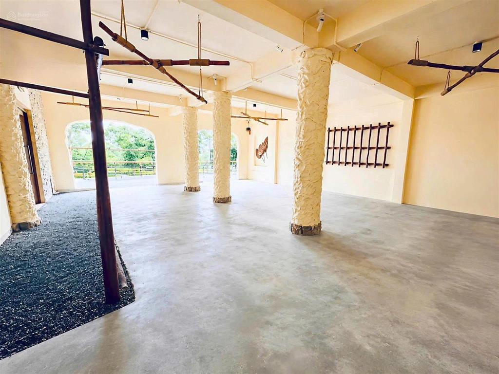 Cho thuê nhà mặt tiền 804 quang trung, gò vấp  10x25m  4 tầng suốt  giá  0705 214 ***