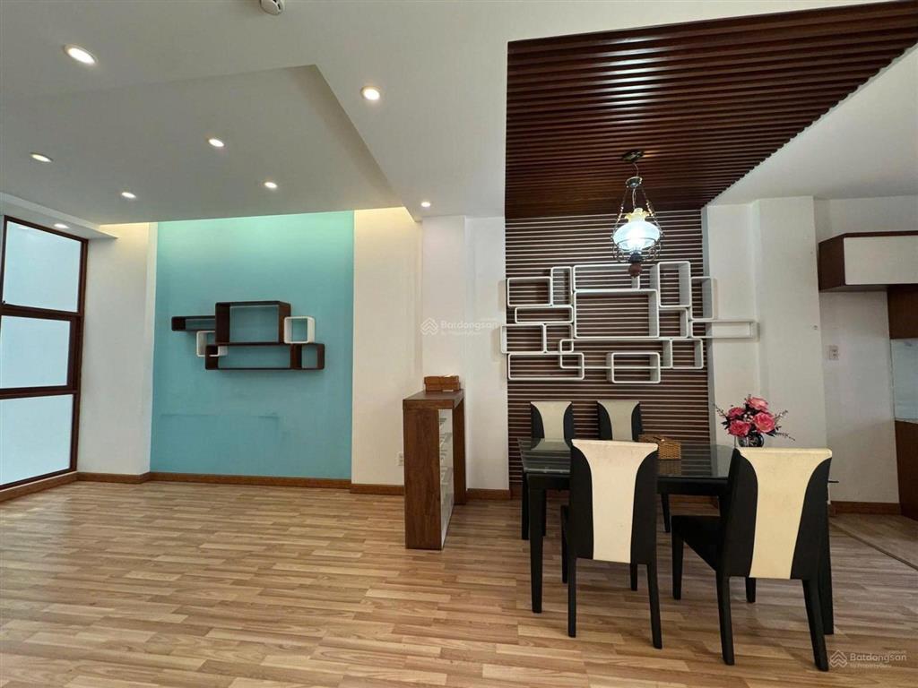Tòa nhà văn phòng + căn hộ ký con, quận 1  7x17m  hầm 7 tầng ( 800m2 sàn )  giá 230 triệu