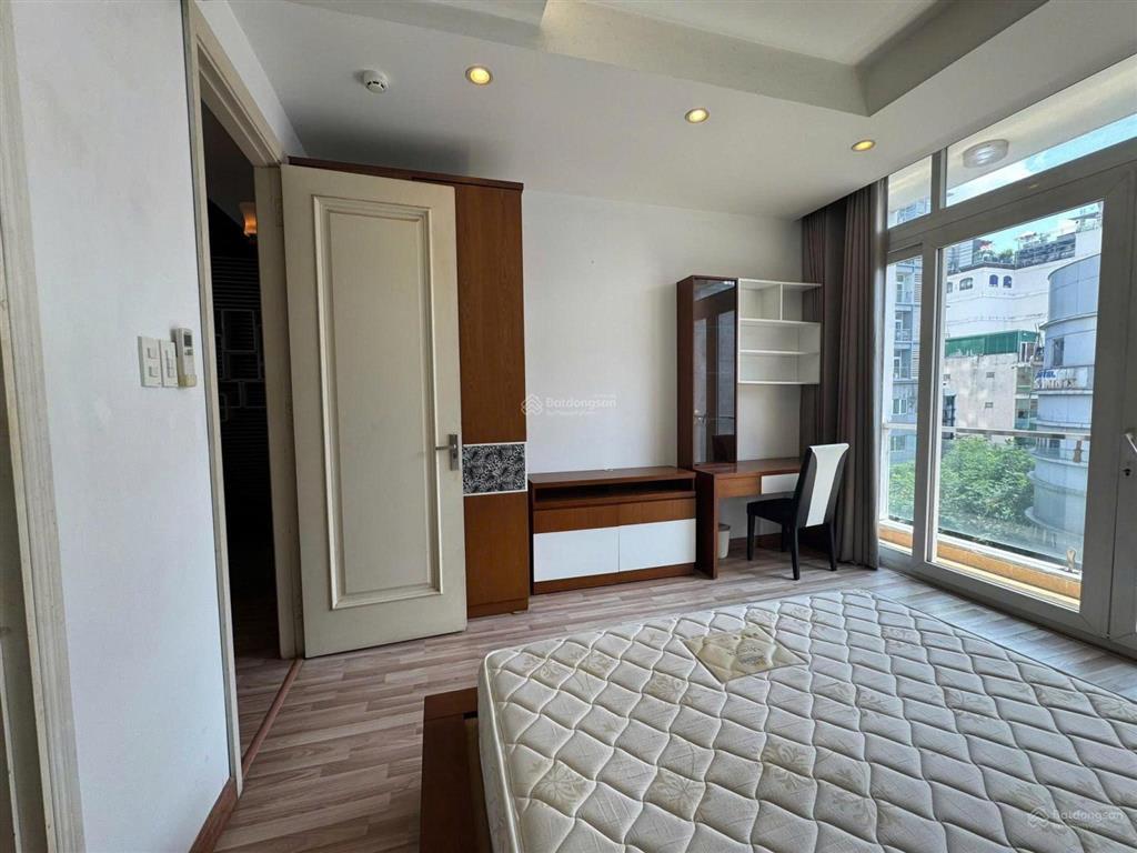 Tòa nhà văn phòng + căn hộ ký con, quận 1  7x17m  hầm 7 tầng ( 800m2 sàn )  giá 230 triệu