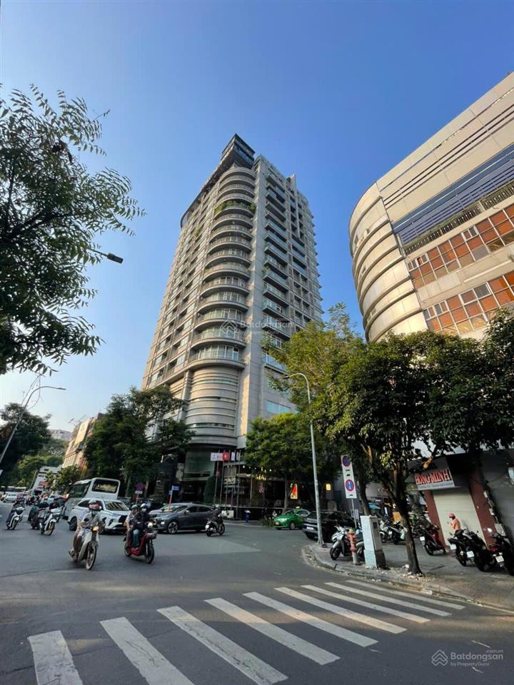 Tòa nhà văn phòng + căn hộ ký con, quận 1  7x17m  hầm 7 tầng ( 800m2 sàn )  giá 230 triệu