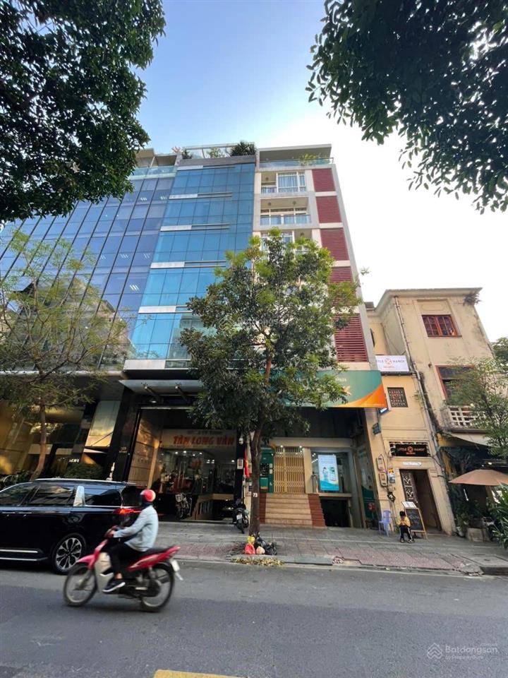 Tòa nhà văn phòng + căn hộ ký con, quận 1  7x17m  hầm 7 tầng ( 800m2 sàn )  giá 230 triệu