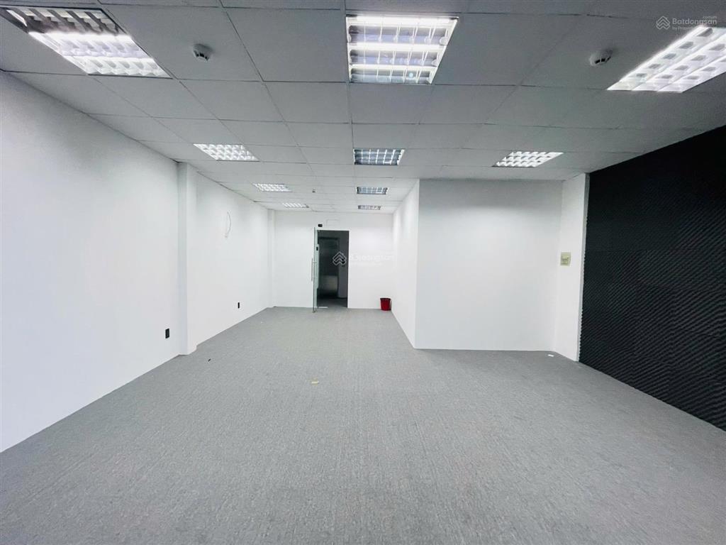 Cho thuê tòa nhà mặt tiền 95 nguyễn trãi, quận 5  7x15m  7 tầng thang máy pccc  giá 85 triệu
