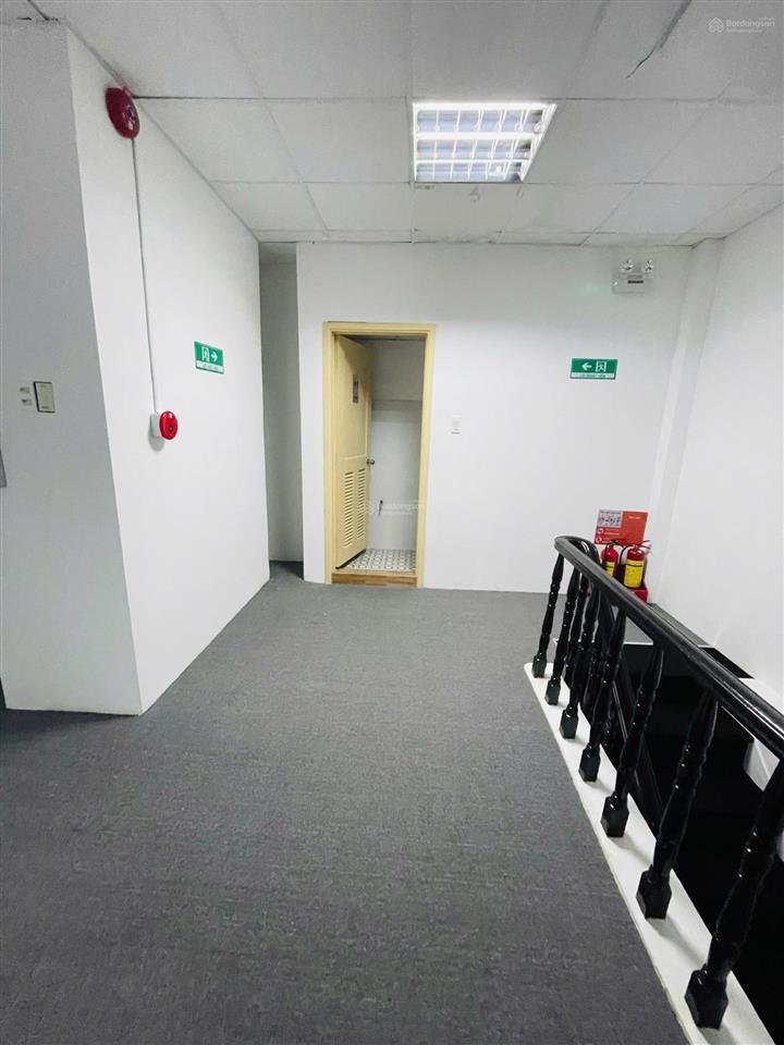 Cho thuê tòa nhà mặt tiền 95 nguyễn trãi, quận 5  7x15m  7 tầng thang máy pccc  giá 85 triệu