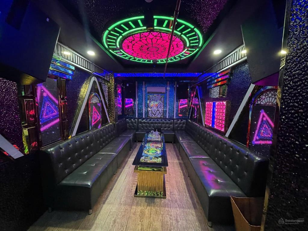 Cho thuê tòa nhà 18 phòng karaoke quang trung , gò vấp  hầm 9 tầng  giá thuê 150 triệu/tháng