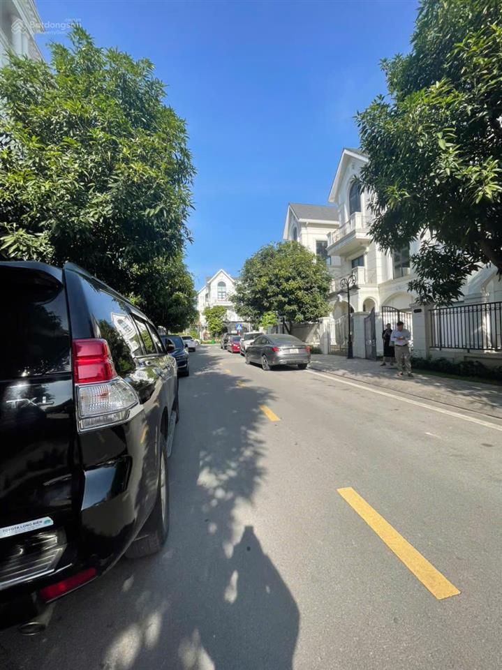 Cần bán gấp shophouse tmd vinhomes ocean park sẵn sổ, có dòng tiền 15 triệu/tháng