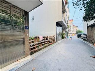 Rẻ vô địch  hàng đẹp cổ loa  2 mặt thoáng  không mua là tiếc