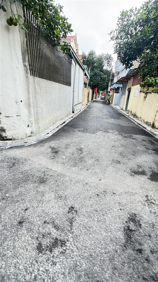 Hàng nóng bỏng mới ra lò . bán mảnh đất gần trục chính vị trí giữa lê xá.