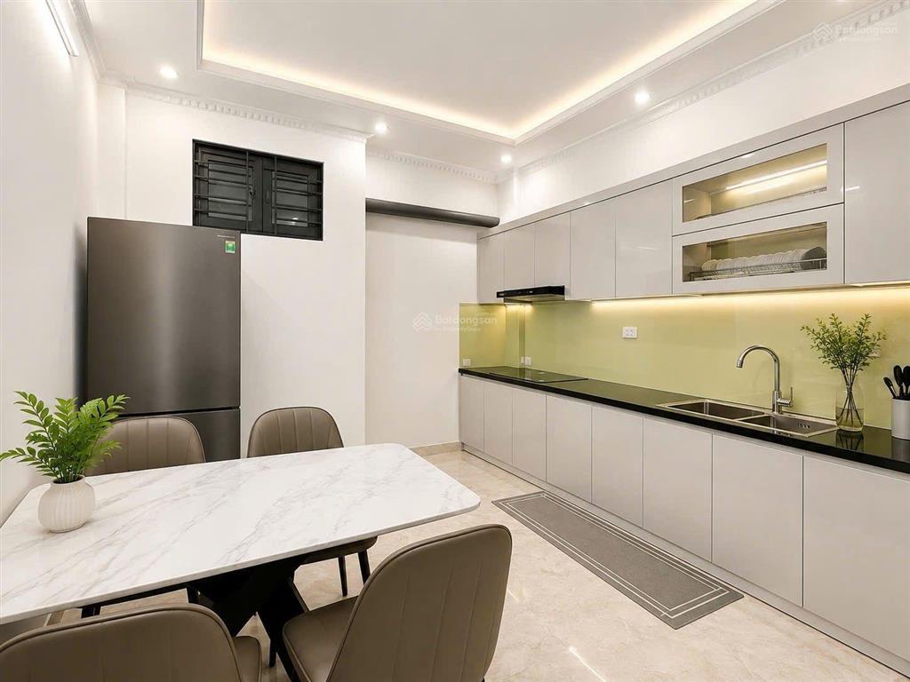 Dương văn bé hàng xóm times city 5 tầng ô tô đỗ cửa giá chỉ hơn 9 tỷ