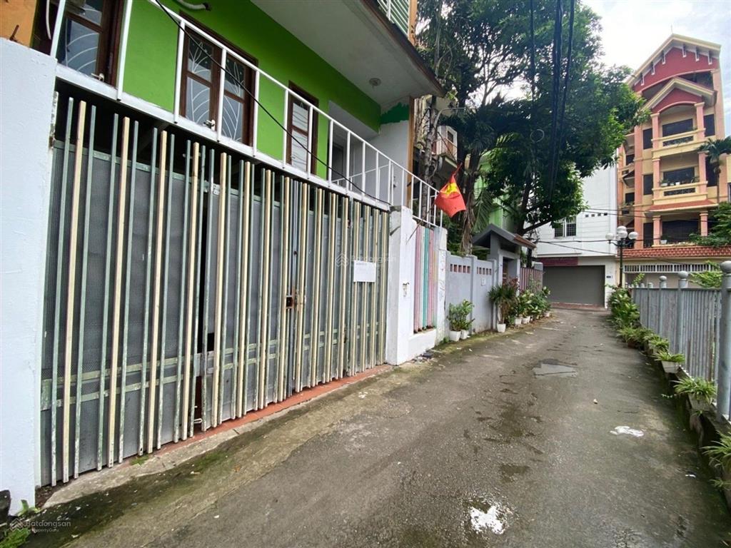100m phân lô view hồ 4 tầng ô tô chạy vòng quanh chỉ nhỉnh hai chục tỷ