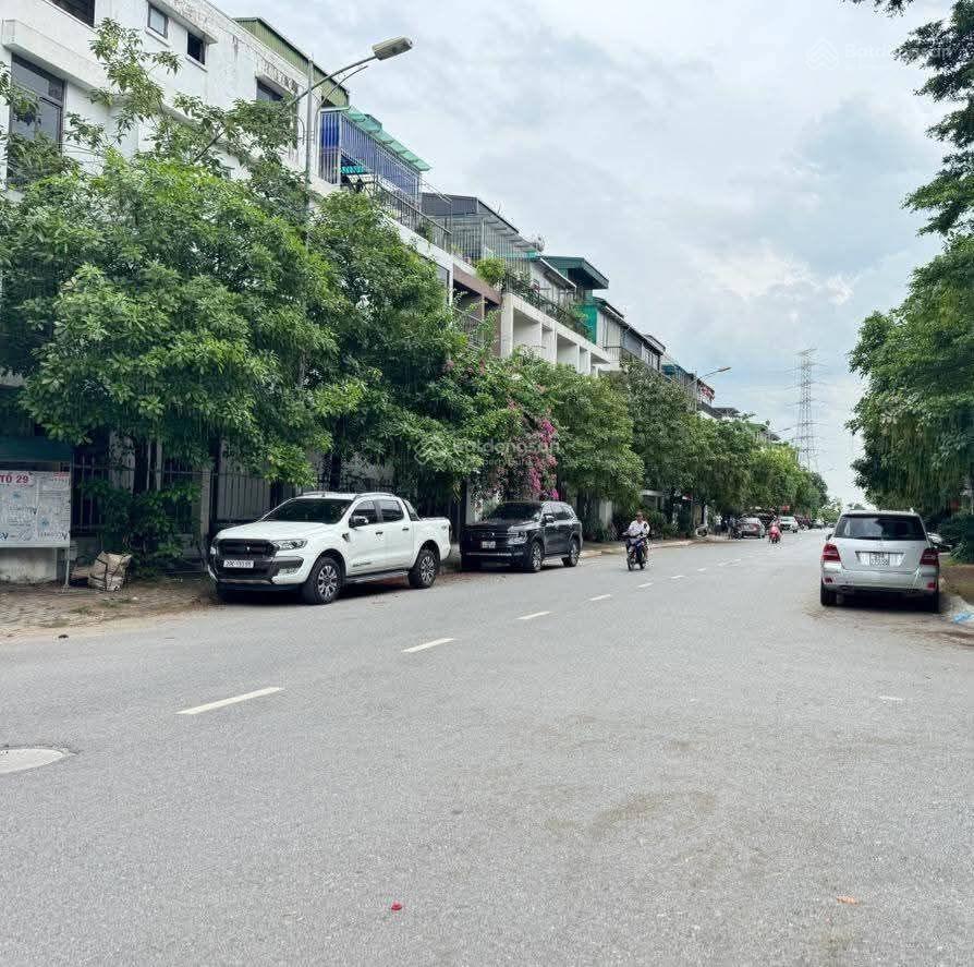 Bán nhà dương văn bé 5 tầng thang máy ô tô ngủ trong nhà chỉ hơn 12 tỷ