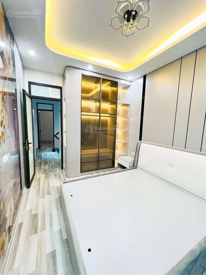Bán nhà trương định 5 tầng 60m ô tô đỗ cửa chỉ nhỉnh 8 tỷ
