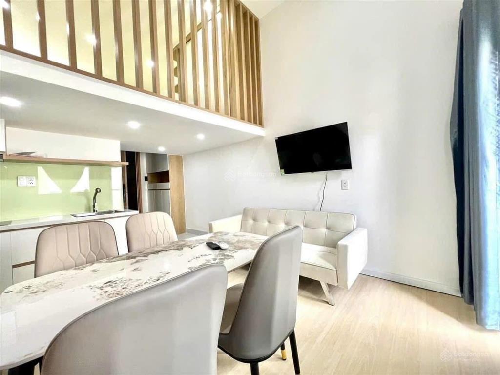 Duplex gác cao 2m  ngay trục cmt8, bắc hải 5p đến vòng xoay dân chủ  rộng ban công lớn  có mgr