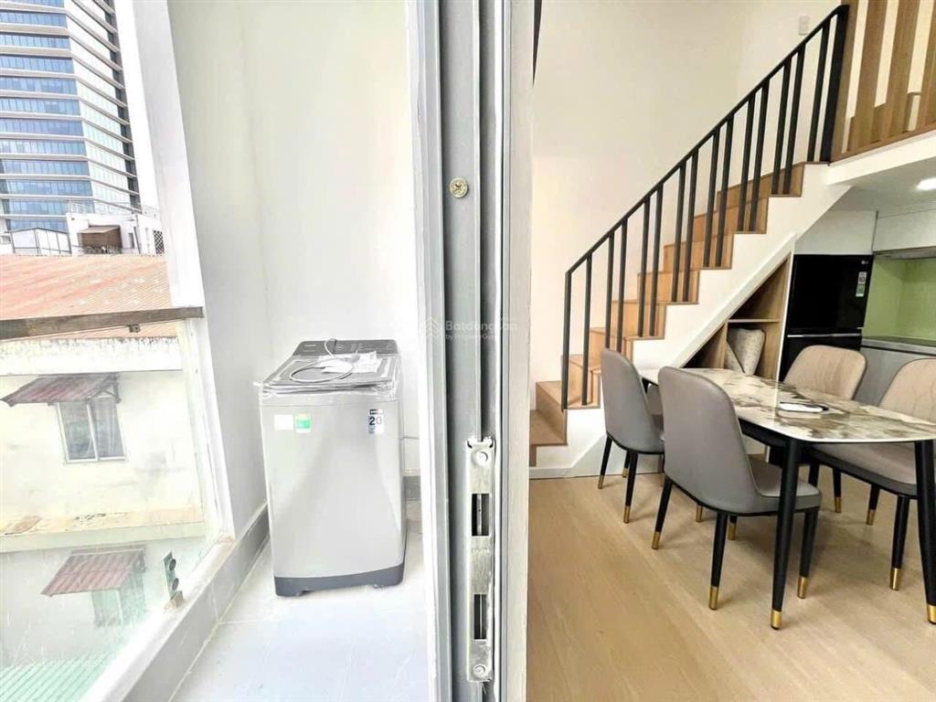 Duplex gác cao 2m  ngay trục cmt8, bắc hải 5p đến vòng xoay dân chủ  rộng ban công lớn  có mgr