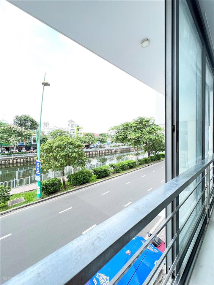 Cho thuê căn hộ studio | cửa sổ  view bờ kè trục hoàng sa  trường sa  gần ga sài gòn, trần văn đ