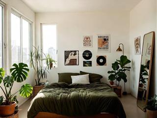 Chdv 5 tầng ngay sân bay, nhà mới, thang máy, full nội thất. dòng tiền trên 3%/năm