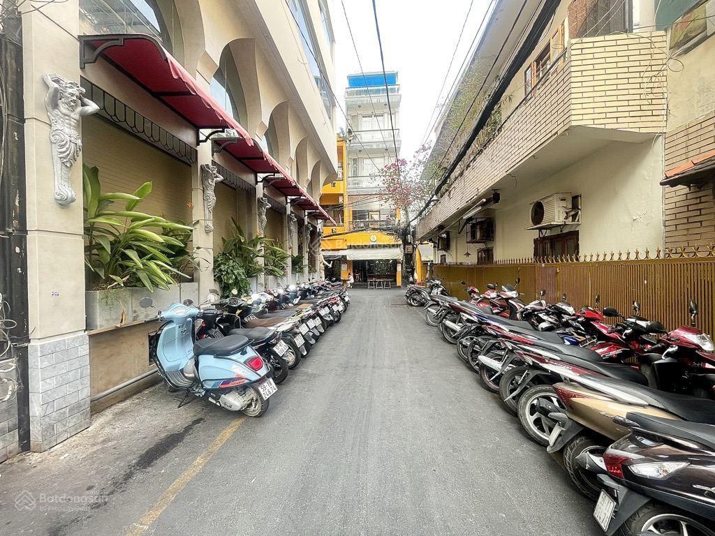 Bán nhà đường nguyễn trãi, bến thành, q1  8x17  nhà 4 tầng  gần ngã 6 phù đổng