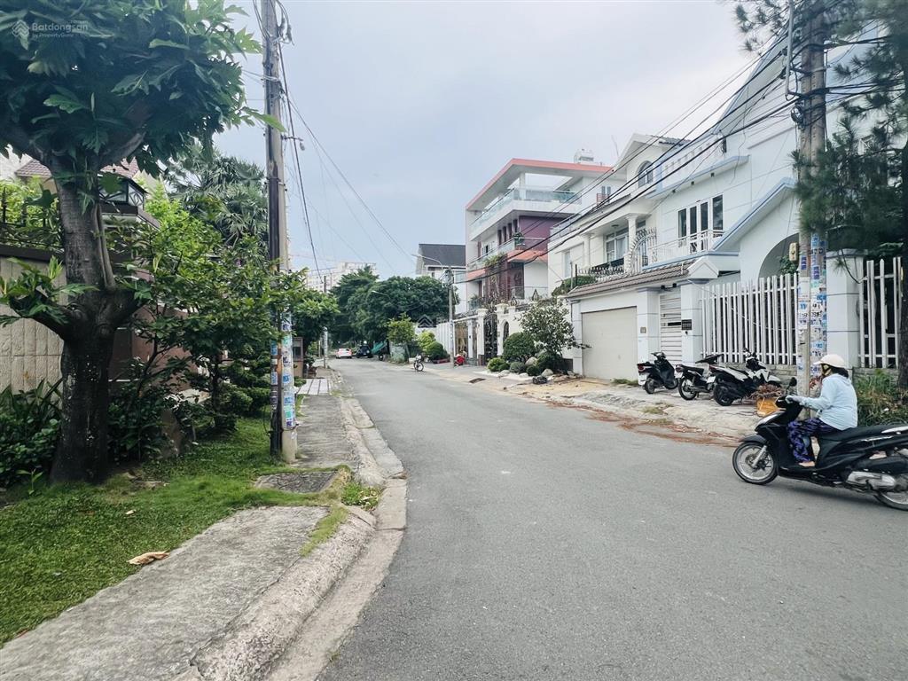 Căn góc 2 mặt tiền (10m x 19m)  ngay khu hành chính phường bình tân  21,5 tỷ