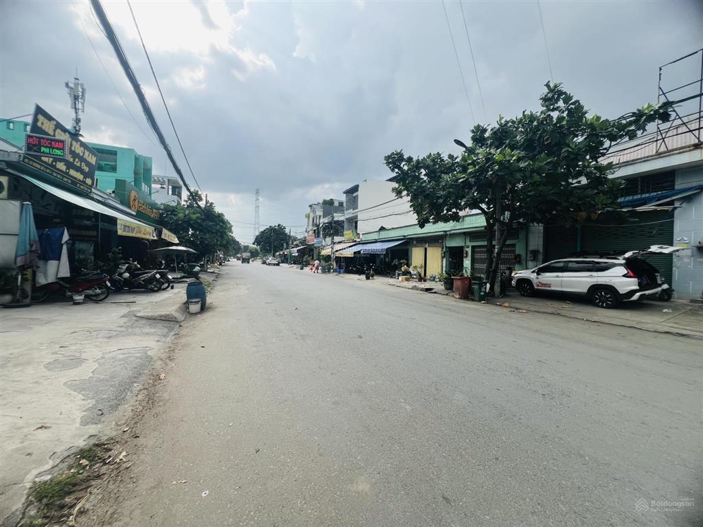 Bán kho mặt tiền 400m2  mức giá hiếm ngay trung tâm tân tạo  90 triệu/m2