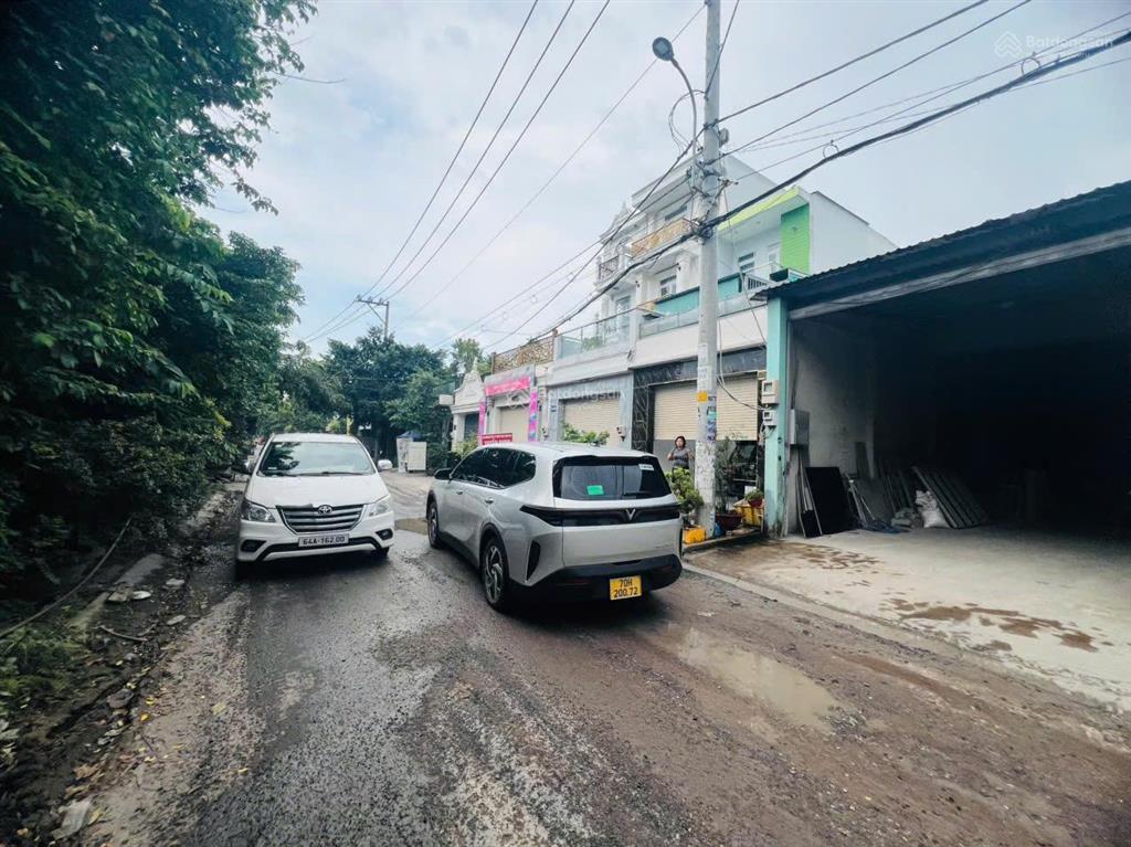 Giá tốt  kho xưởng liên khu 45  kế bên kdc vĩnh lộc  đường thông ra ql1a