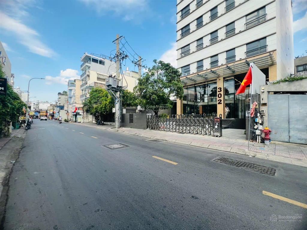 Mặt tiền nguyễn văn đậu. dành cho anh/chị tìm khuôn đất xây dựng văn phòng, khách sạn, chdv