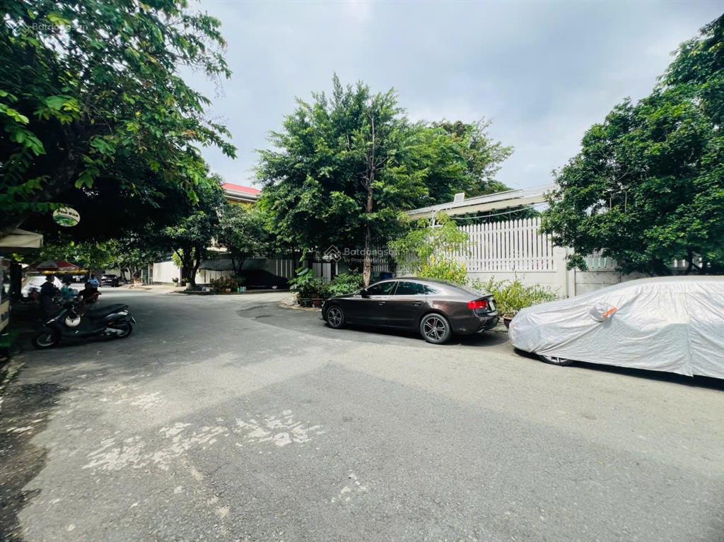 Khuôn đất biệt thự 2 mặt tiền  gần sông sài gòn  280m2  giá 37,5 tỷ