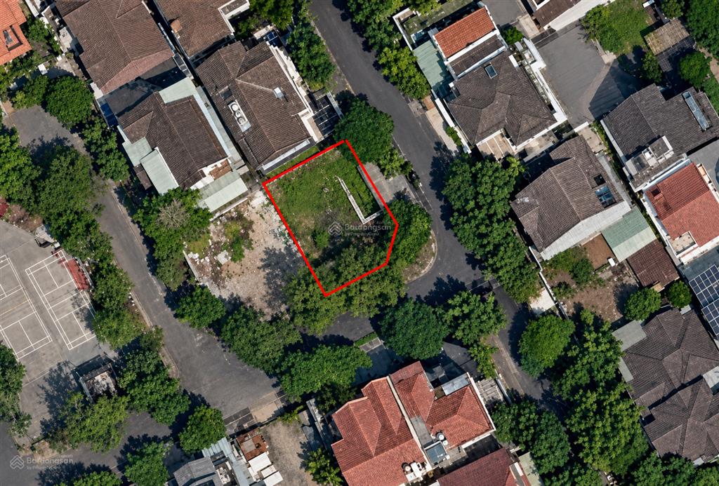 Khuôn đất biệt thự 2 mặt tiền  gần sông sài gòn  280m2  giá 37,5 tỷ