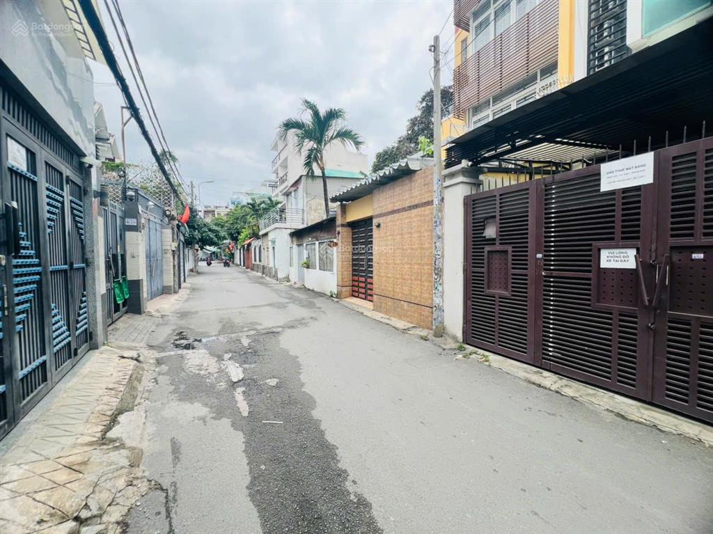 Chdv mặt tiền nguyễn khuyến, bình thạnh  hầm 5 tầng, 18 phòng  dòng tiền khoán 85 triệu/tháng