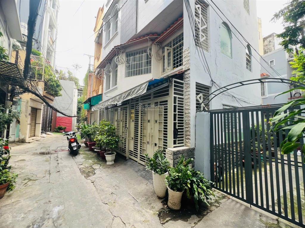 Bán nhà 11 phòng ngay nguyễn văn trỗi  khu văn phòng, nhu cầu thuê cao  giá 13 tỷ