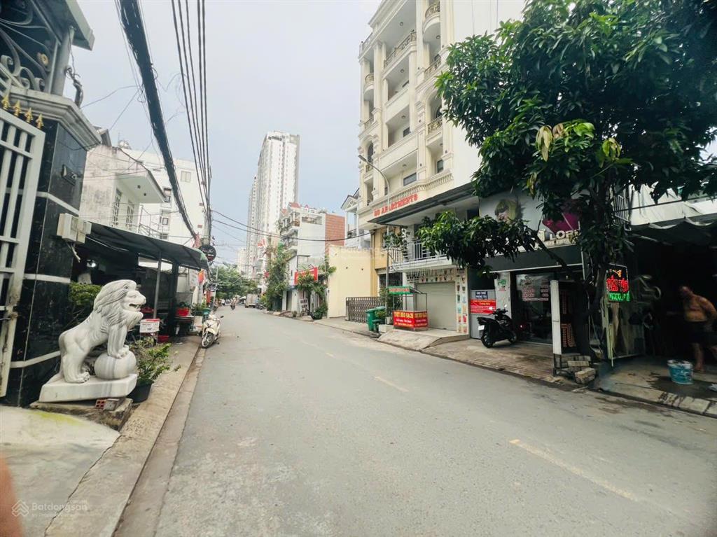 Mặt tiền quận 7  giáp phú mỹ hưng  giá chưa tới 100 triệu/m2